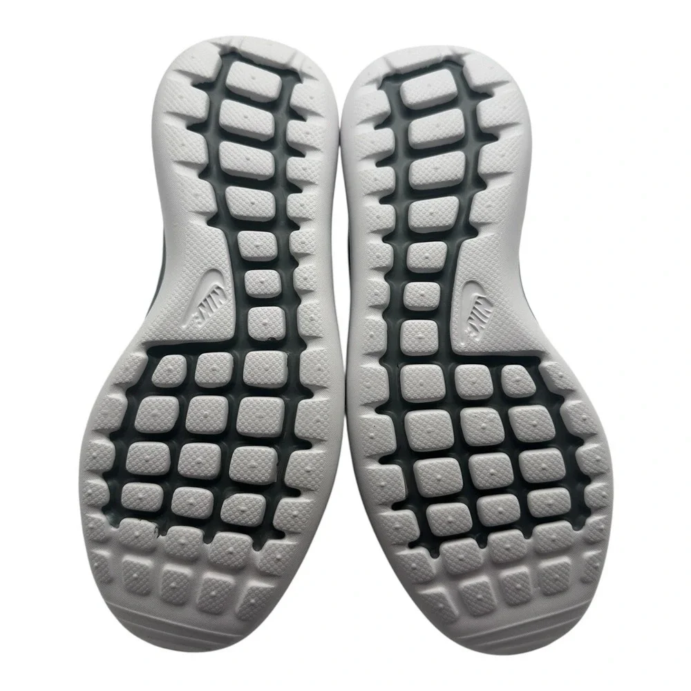 Nike Roshe Two GS Running Shoes Youth 5 Womens 6.5 Cool Grey Sneakers 844653-004